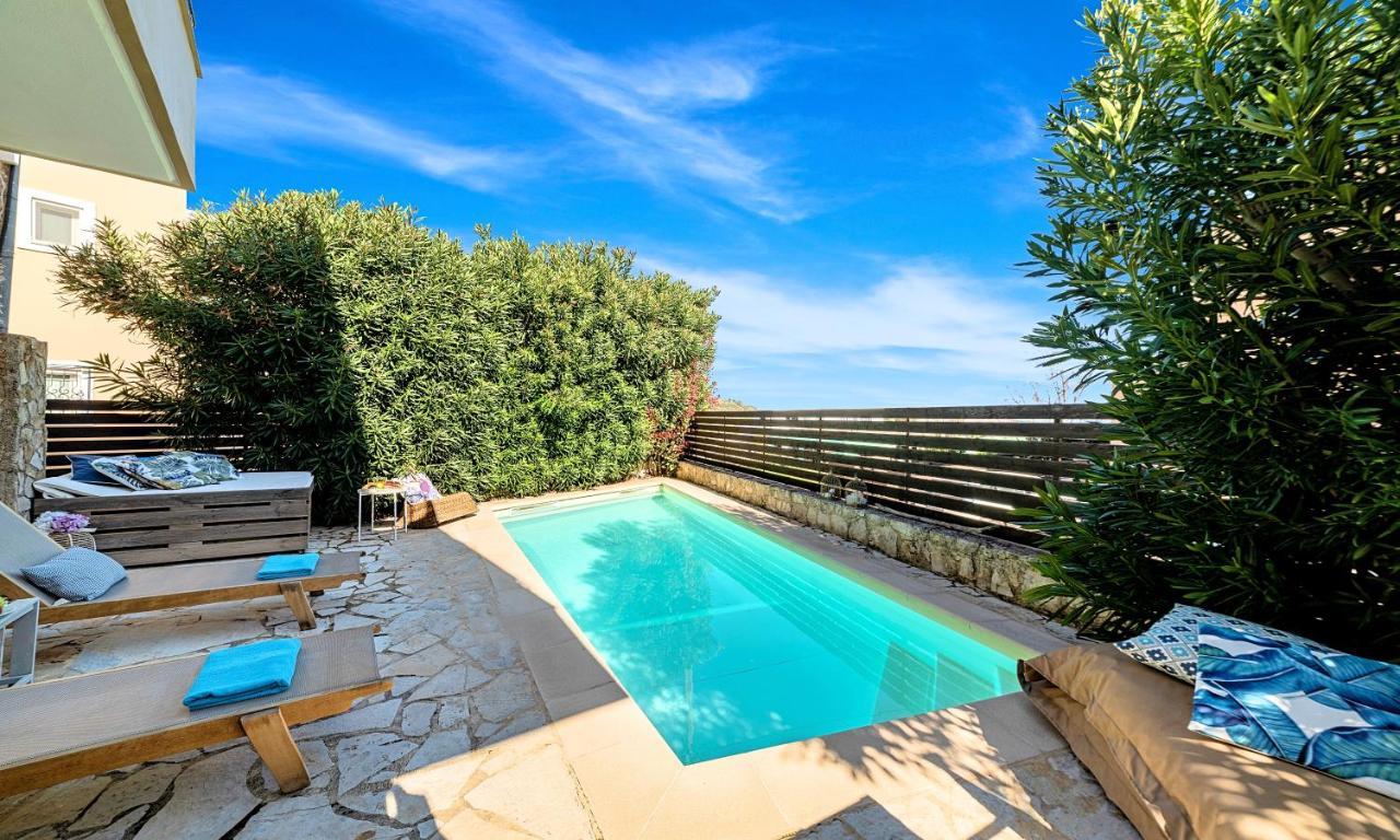 Apple Villas Mouríon 外观 照片